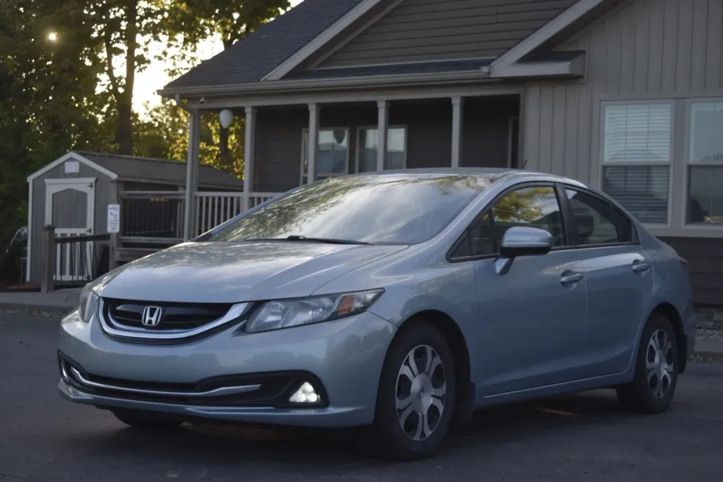 2014 Honda Civic Hybrid photo 1