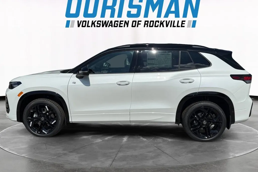 2025 Volkswagen Tiguan SE R-Line Black photo 1