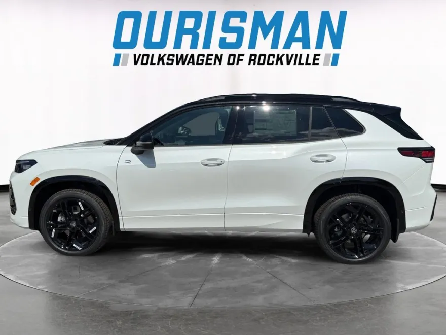 2025 Volkswagen Tiguan SE R-Line Black photo 1