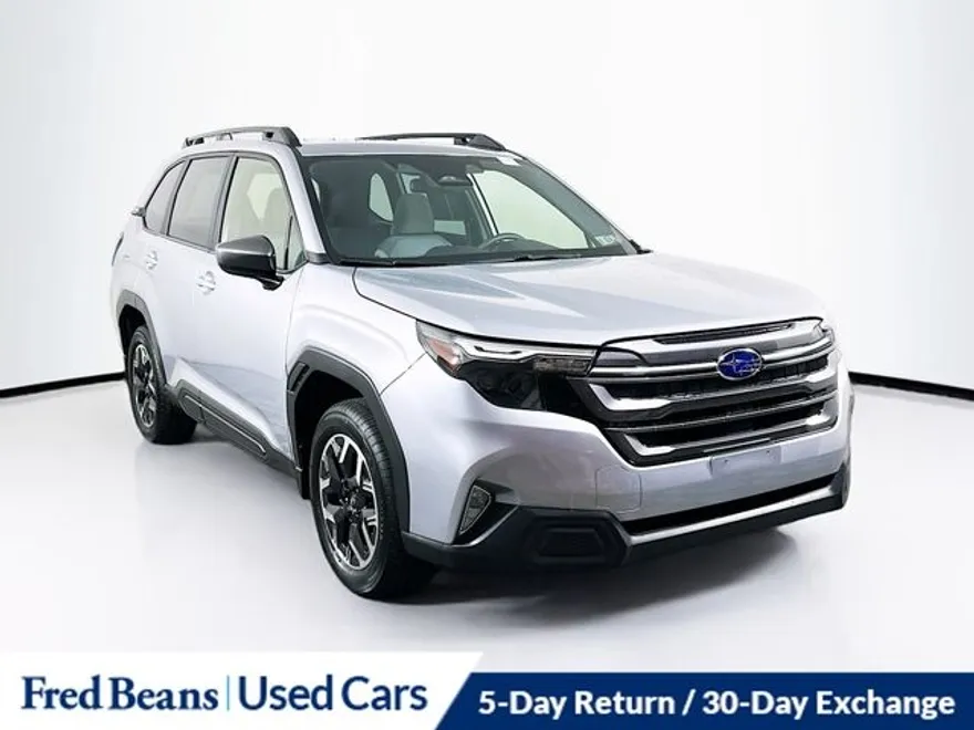 2025 Subaru Forester Premium Base photo 1