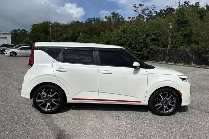 2020 Kia Soul GT-Line Turbo photo 1