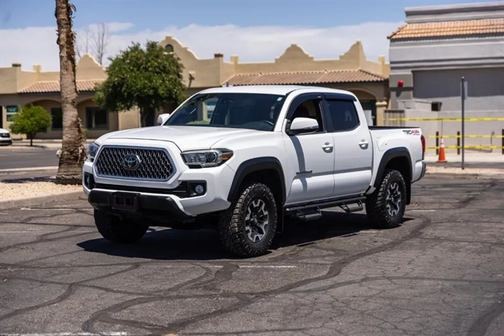 2018 Toyota Tacoma SR V6 photo 1