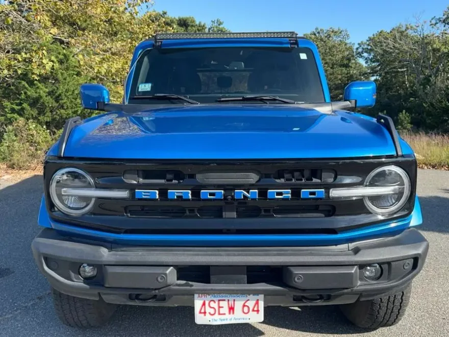 2023 Ford Bronco Outer Banks photo 1