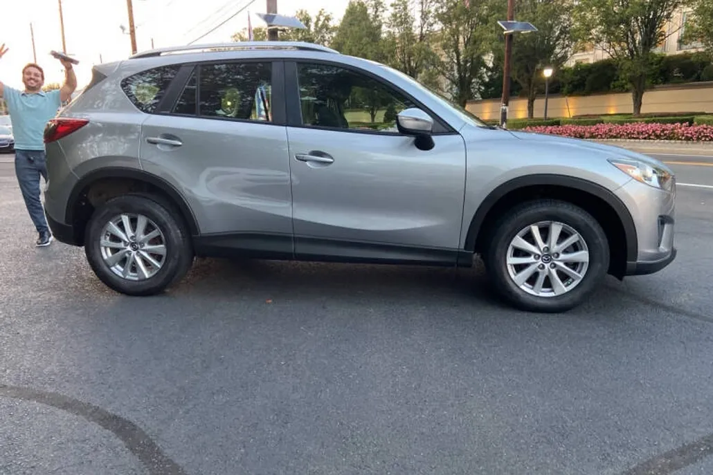 2015 Mazda CX-5 Sport photo 1