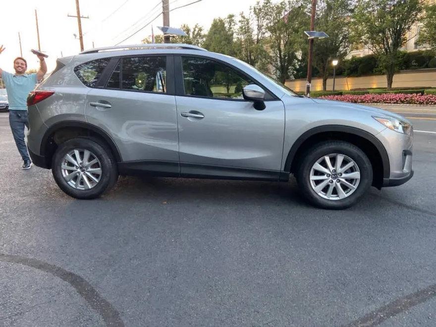 2015 Mazda CX-5 Sport photo 1