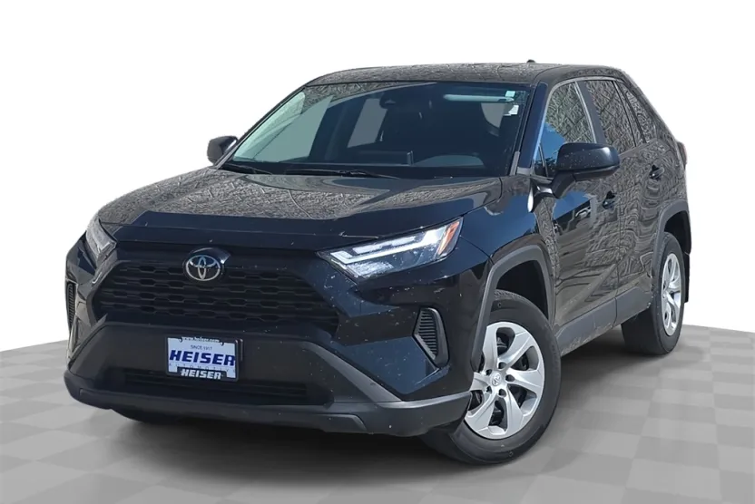 2023 Toyota RAV4 LE photo 1