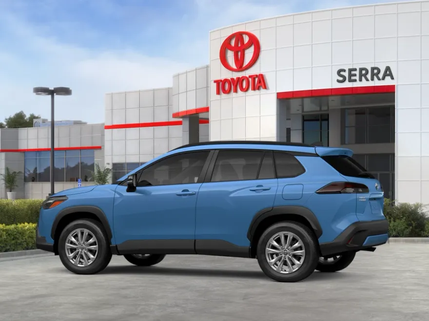 2026 Toyota Corolla Cross LE photo 1
