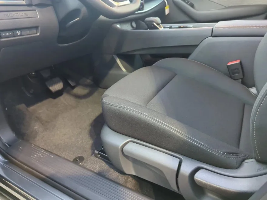 2023 Nissan Rogue S photo 1