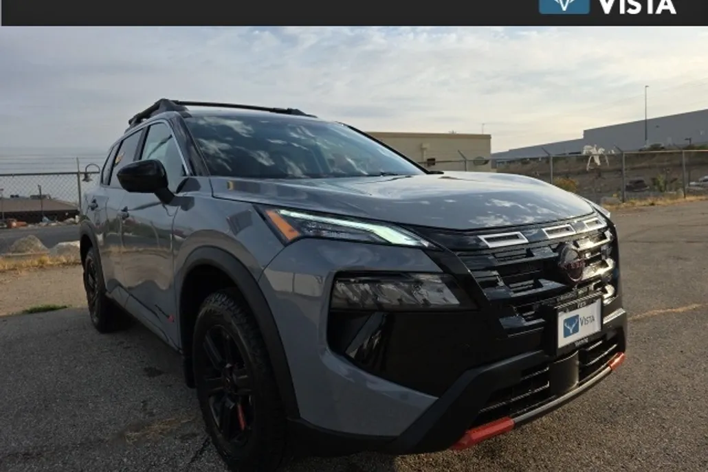 2026 Nissan Rogue SV photo 1
