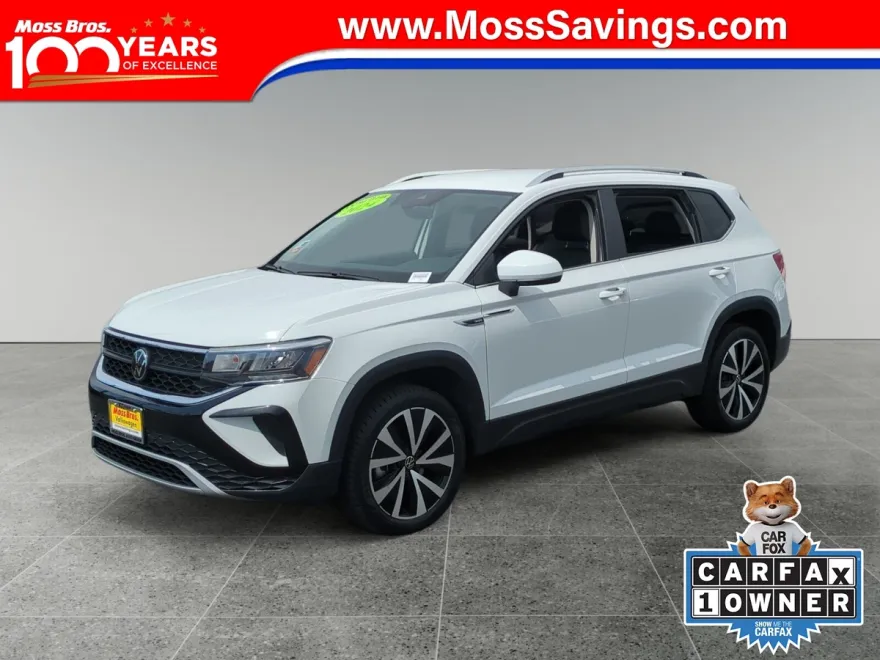 2024 Volkswagen Taos SE photo 1