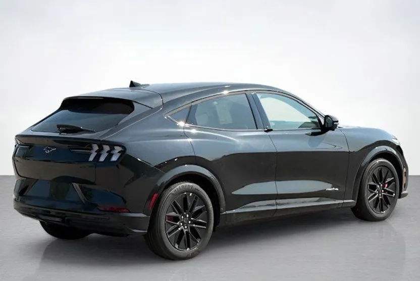 2025 Ford Mustang Mach-E Premium photo 1