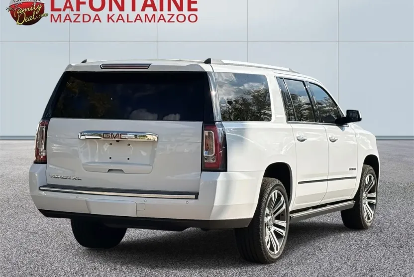 2019 Gmc Yukon XL Denali photo 1