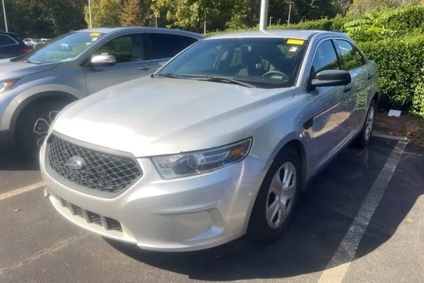 2019 Ford Taurus photo 1