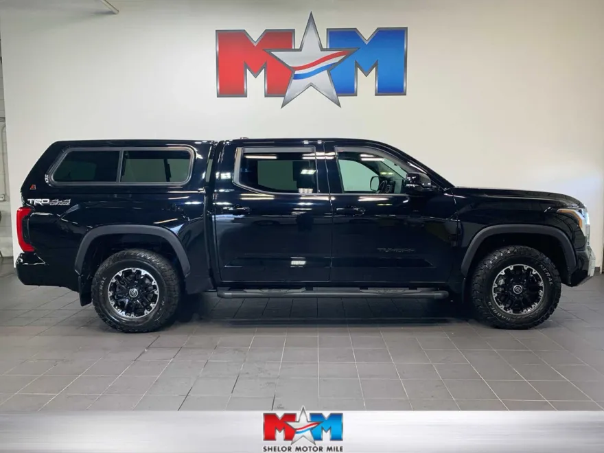 2022 Toyota Tundra SR5 photo 1