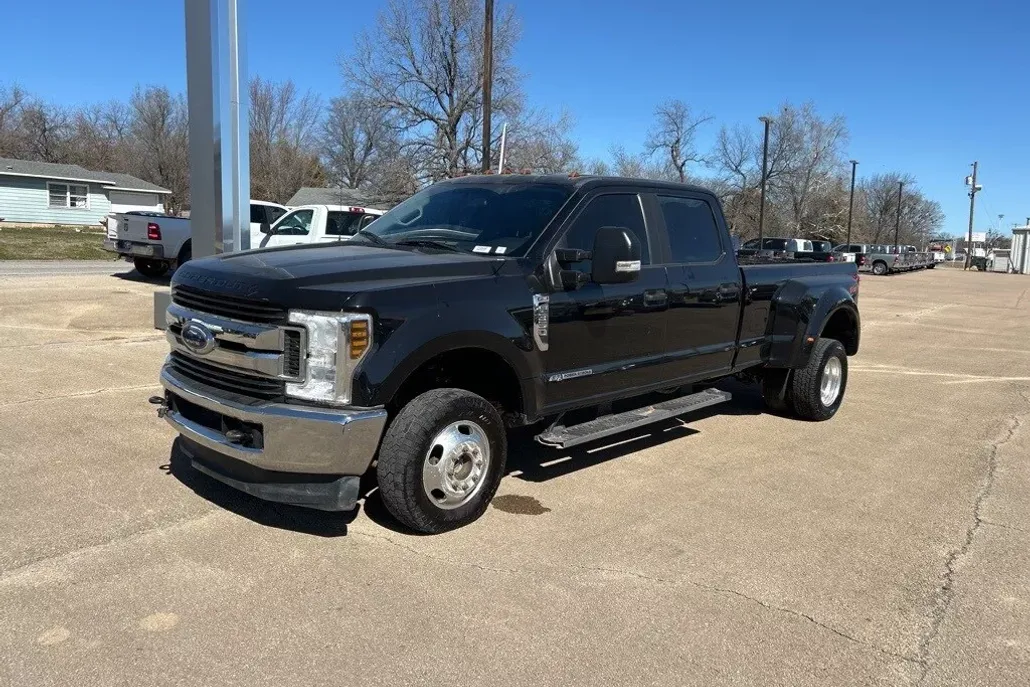 2019 Ford F-350 photo 1