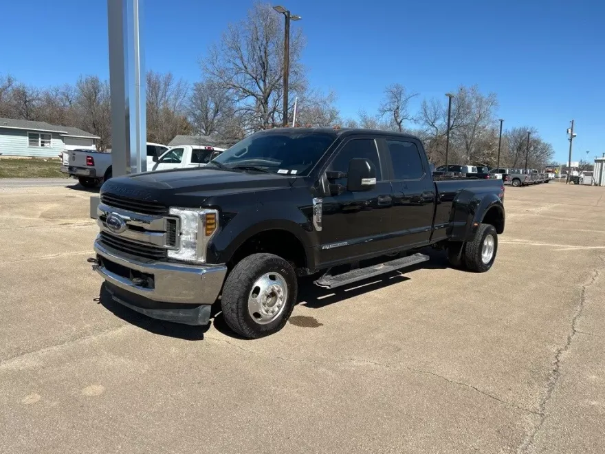 2019 Ford F-350 photo 1