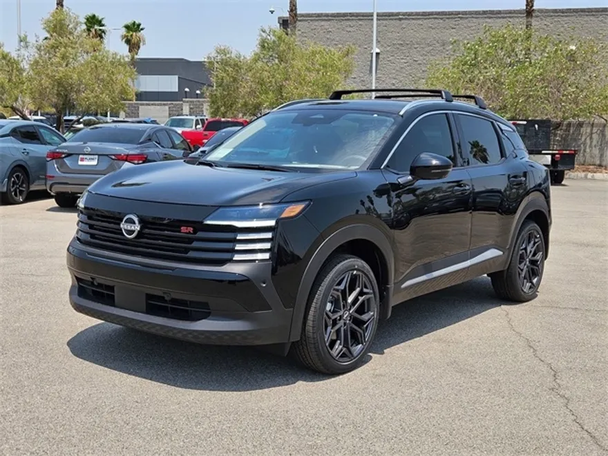 2025 Nissan Kicks SR photo 1