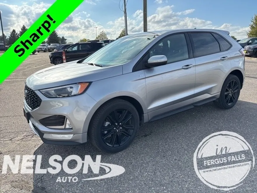 2023 Ford Edge ST photo 1