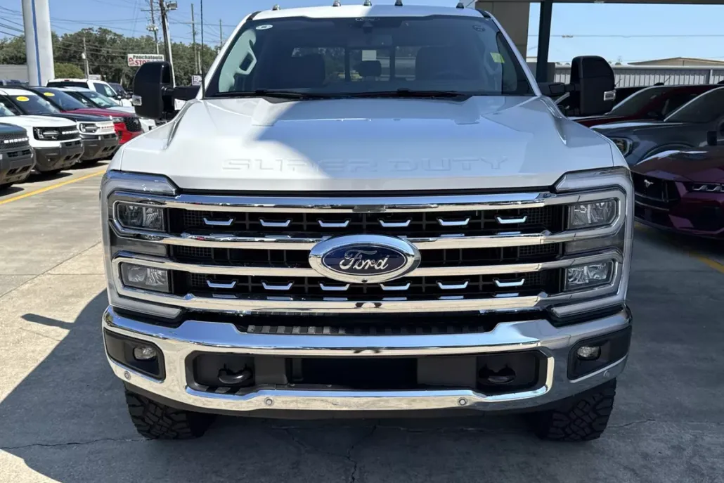 2026 Ford F-250 Lariat photo 1