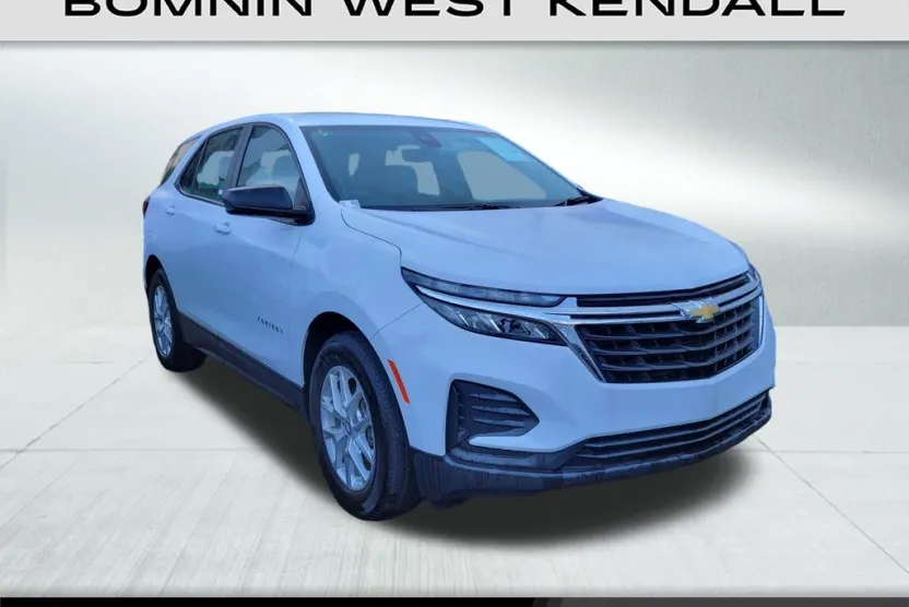 2024 Chevrolet Equinox LS photo 1