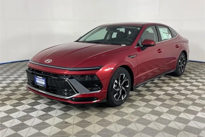 2025 Hyundai Sonata SEL photo 1