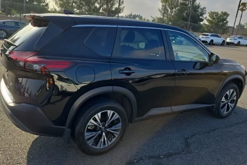 2023 Nissan Rogue SV photo 1