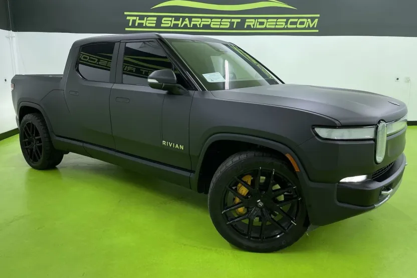2022 Rivian R1T Launch Edition photo 1