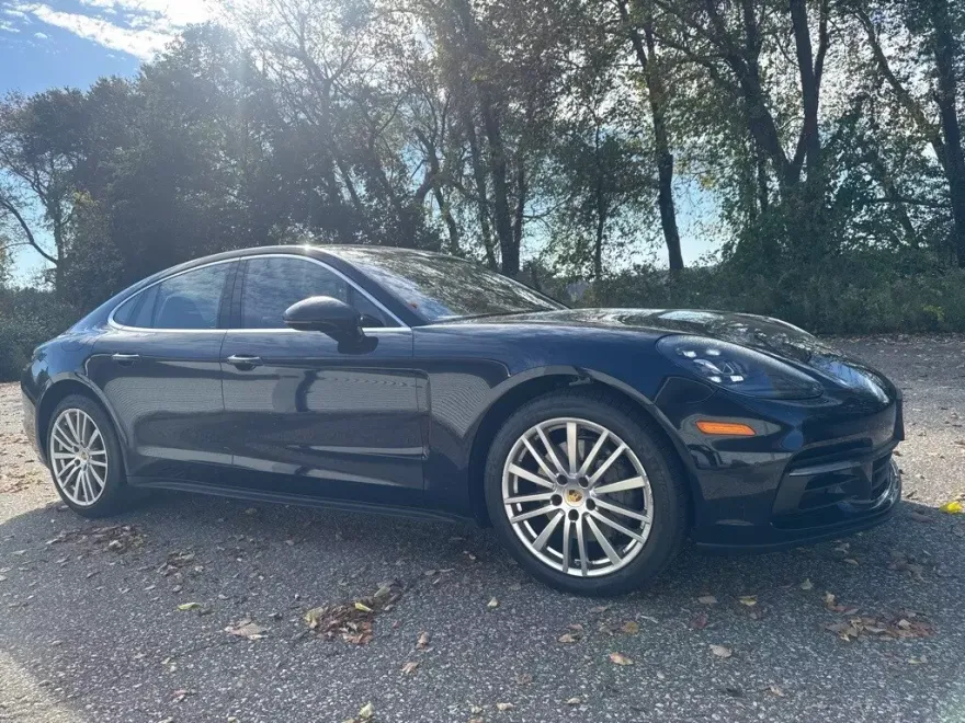 2018 Porsche Panamera 4S photo 1
