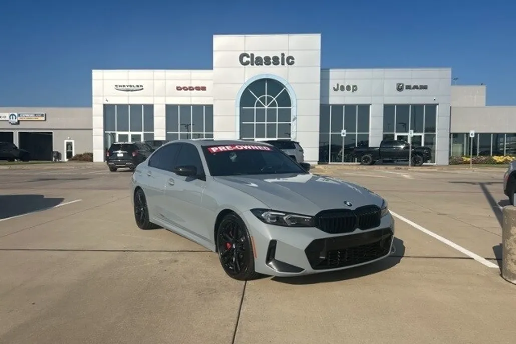 2023 Bmw 330i Sedan photo 1