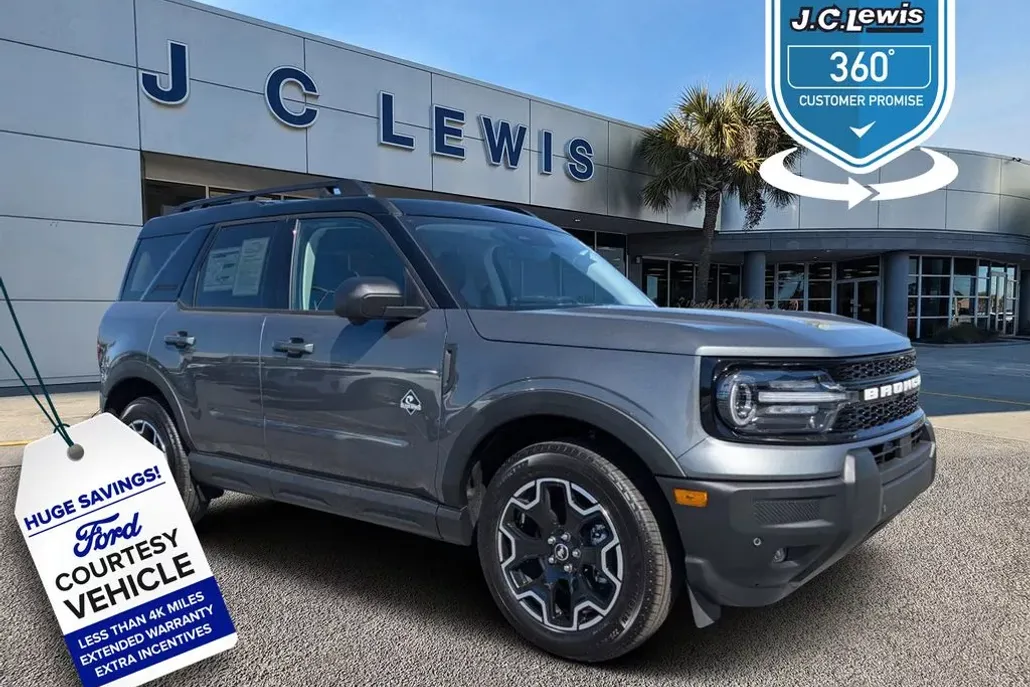 2025 Ford Bronco Sport Outer Banks photo 1