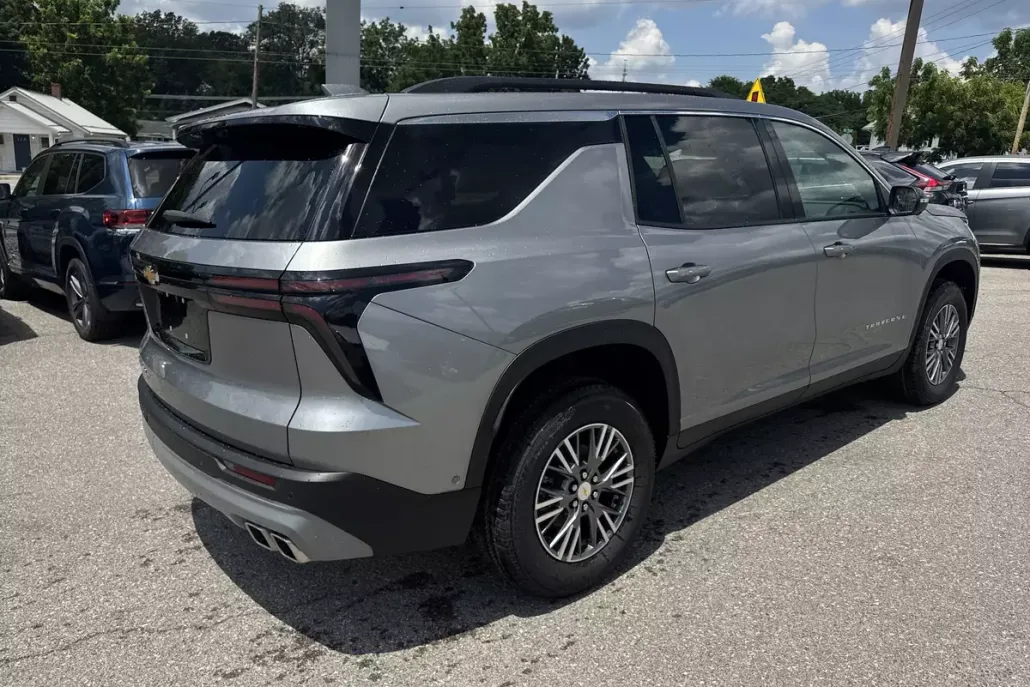2026 Chevrolet Traverse photo 1