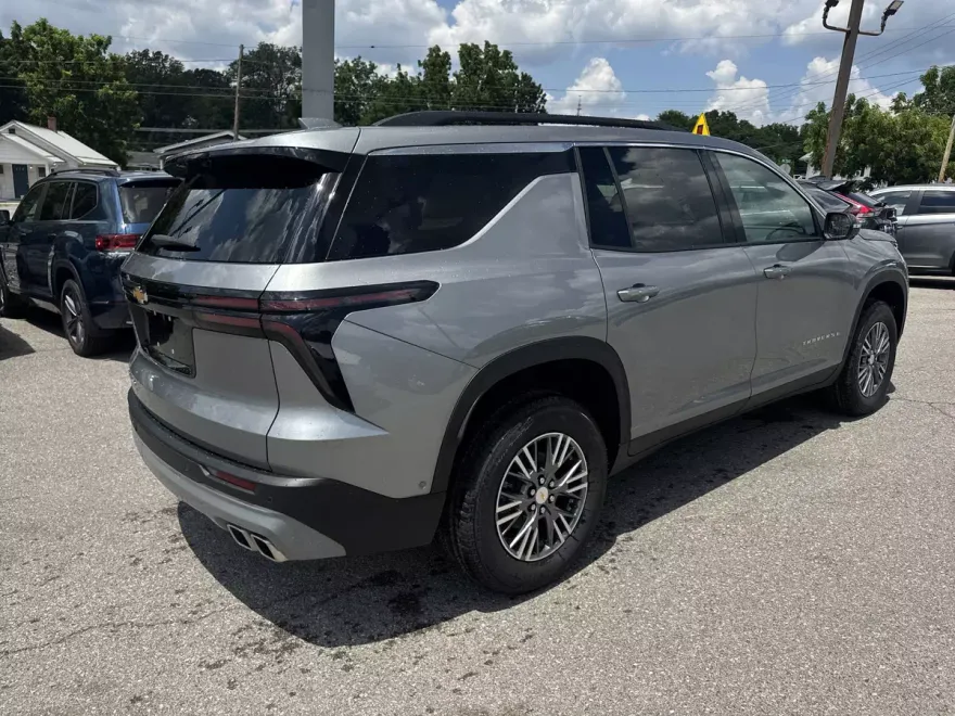 2026 Chevrolet Traverse photo 1