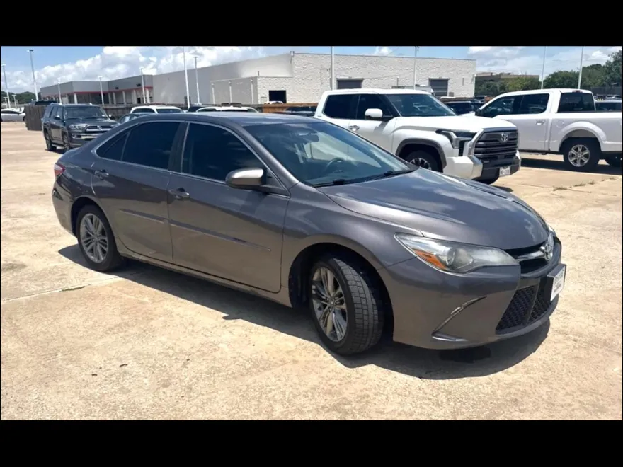 2017 Toyota Camry XLE XSE photo 1