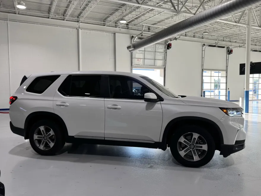 2025 Honda Pilot EX-L photo 1
