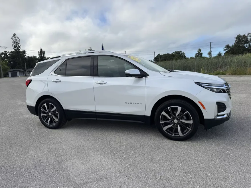 2024 Chevrolet Equinox Premier photo 1