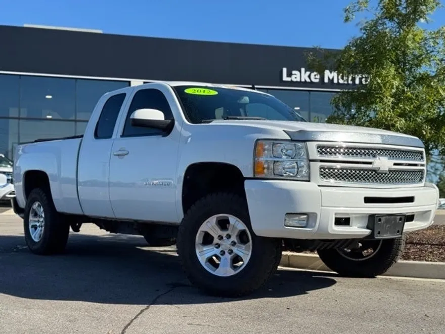 2012 Chevrolet Silverado 1500 LT photo 1