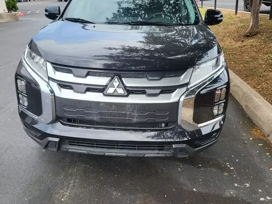 2024 Mitsubishi Outlander Sport SE photo 1