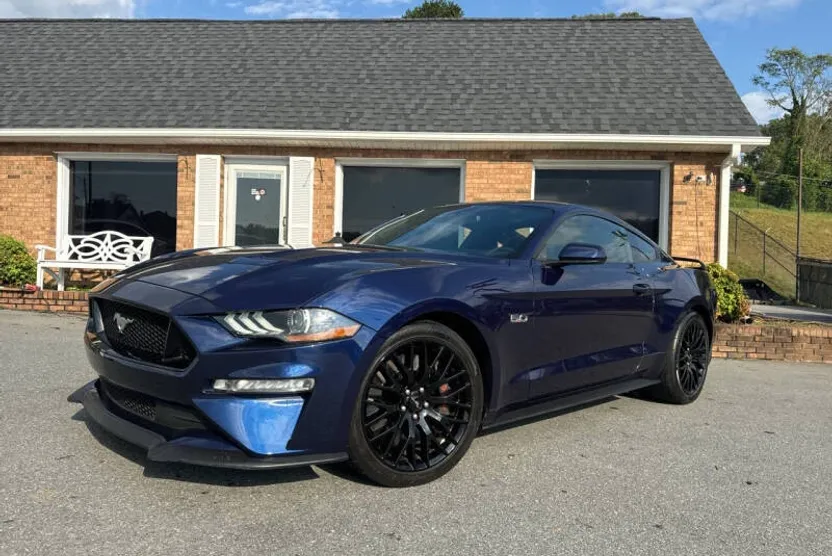 2019 Ford Mustang GT photo 1