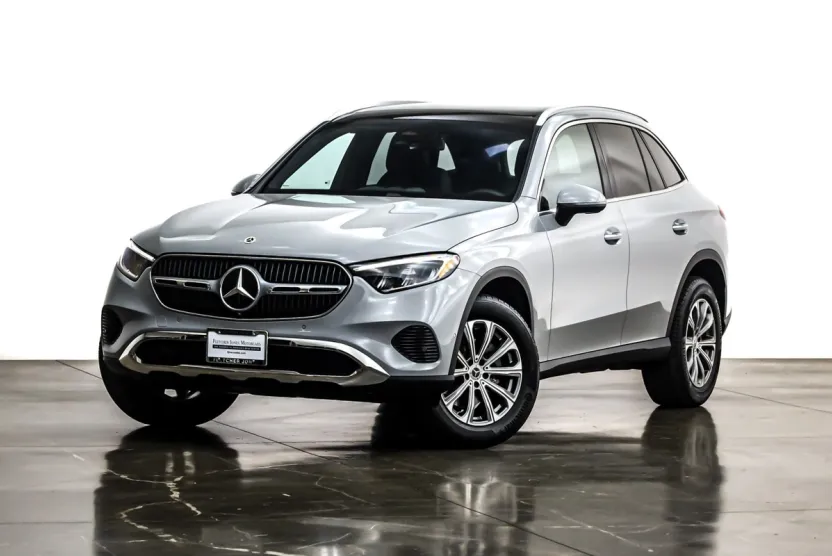 2025 Mercedes Benz GLC 300 photo 1