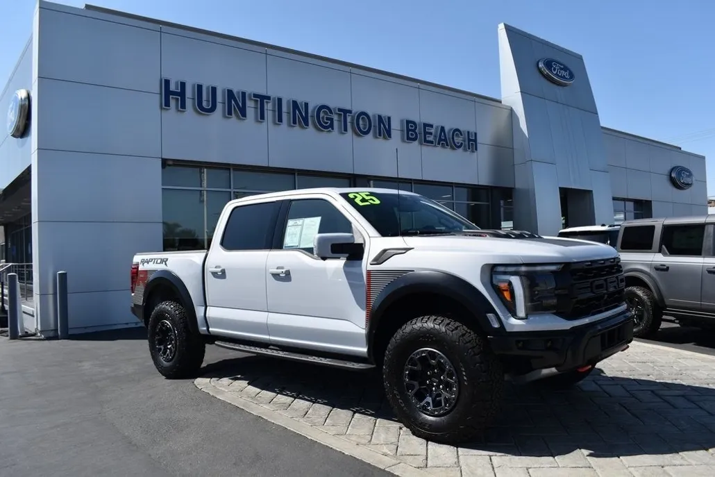 2025 Ford F-150 Raptor photo 1