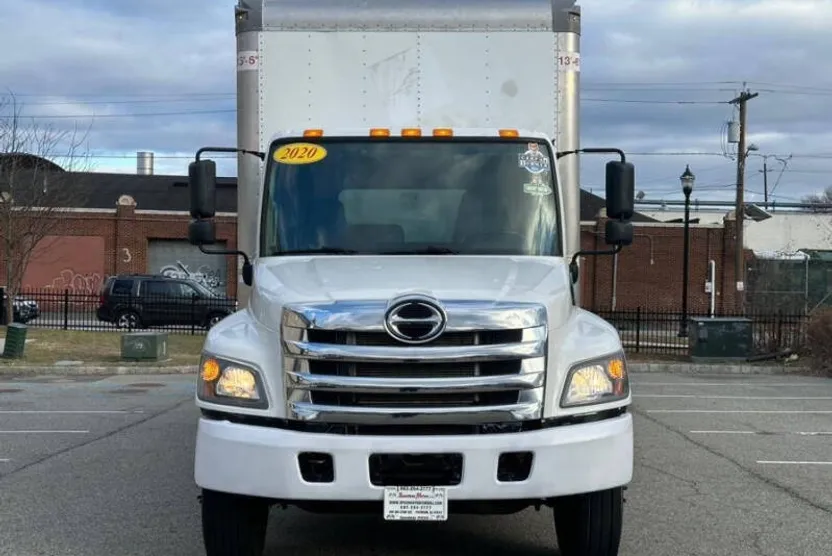 2020 Hino Conventional Type Truck Single Cab photo 1