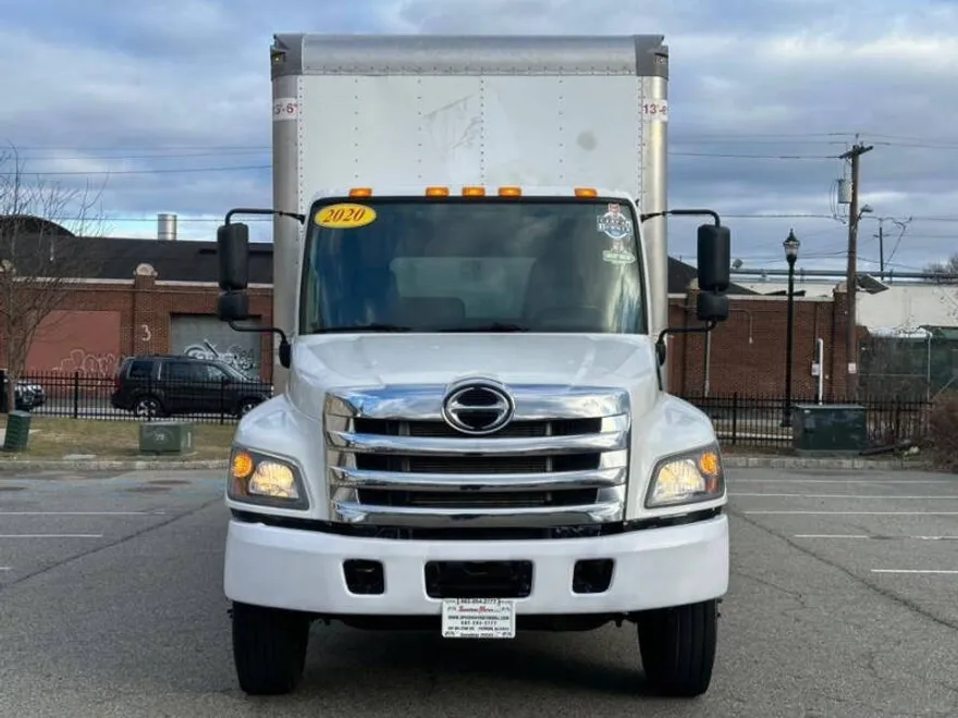 2020 Hino Conventional Type Truck Single Cab photo 1