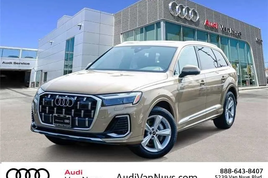 2025 Audi Q7 Premium photo 1