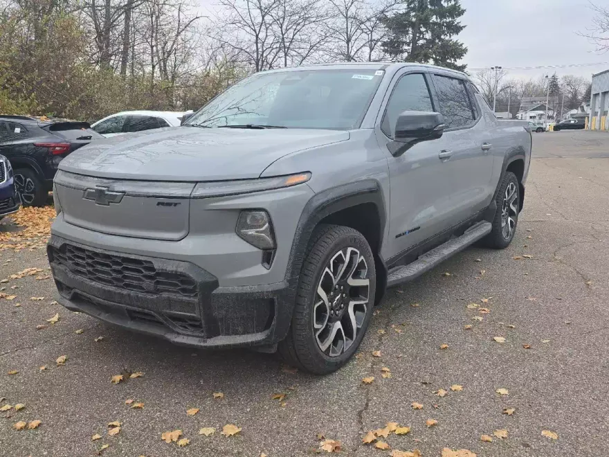 2025 Chevrolet Silverado EV RST photo 1