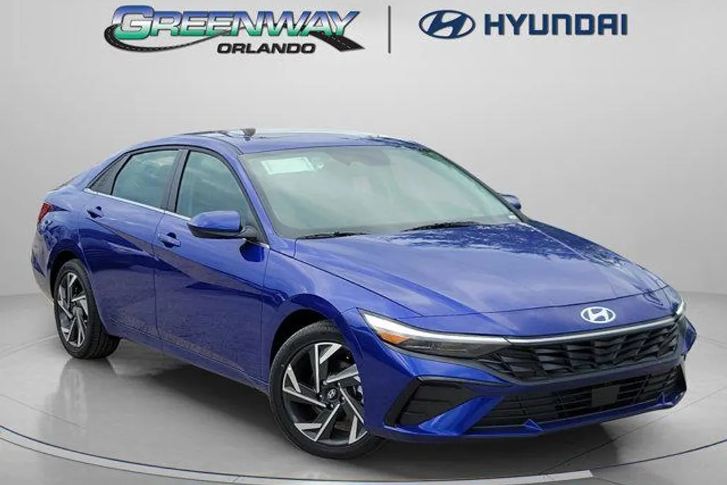 2025 Hyundai Elantra SEL Convenience photo 1