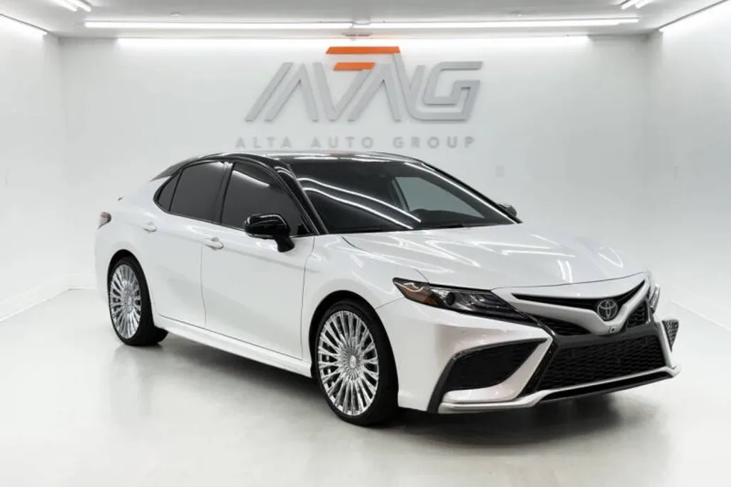 2023 Toyota Camry XSE V6 photo 1