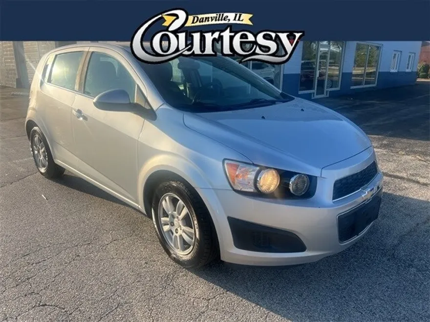 2015 Chevrolet Sonic LT photo 1