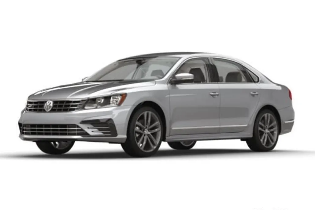 2018 Volkswagen Passat 2.0T photo 1