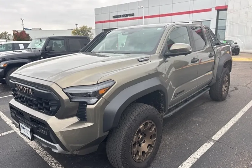 2024 Toyota Tacoma Trailhunter photo 1