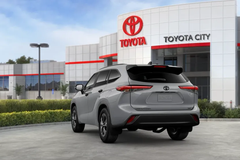 2025 Toyota Highlander Hybrid XLE photo 1
